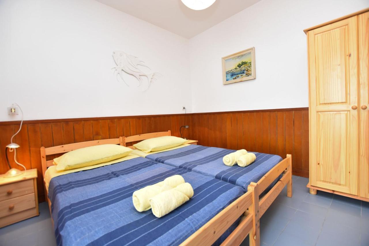 Apartments Ziva Primosten Exterior photo